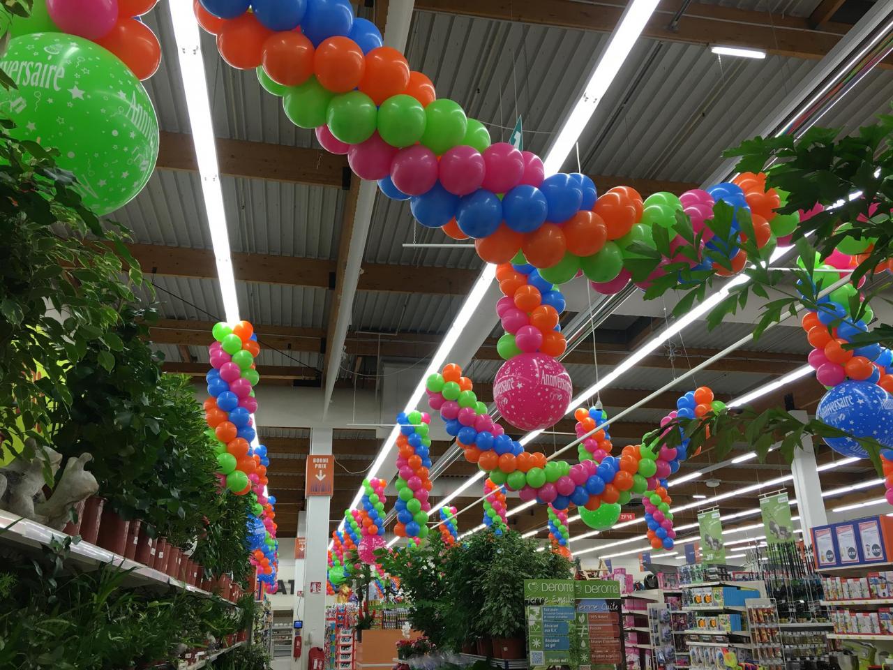 Prestation colonne à ballons pour votre décoration de salle REF