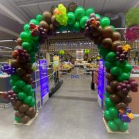 Arche en Ballons Entrée Foire aux Vins Intermarché