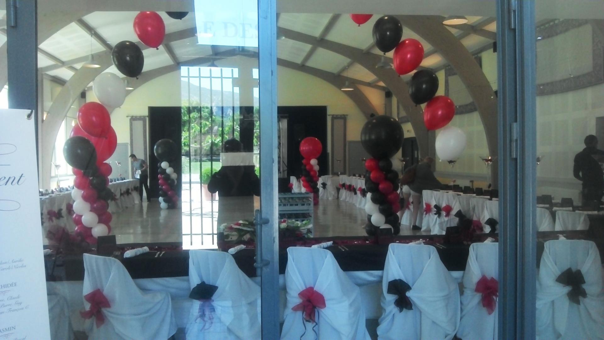 Structure ronde d'arche de ballons - Decoration de mariage