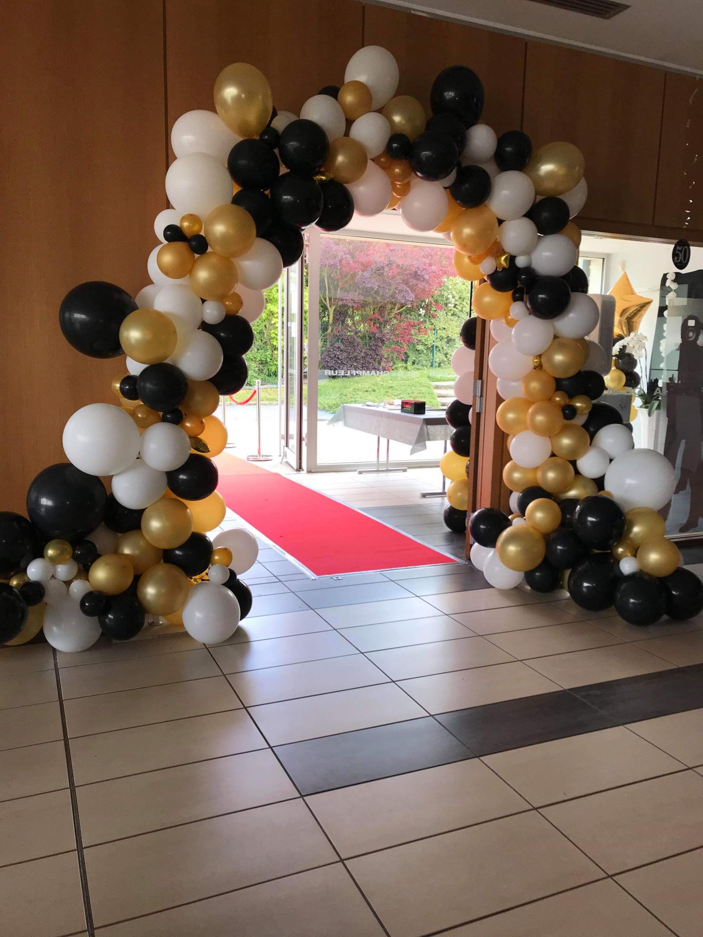 Prestation arche à ballons pour décoration de salle REF/PES-301