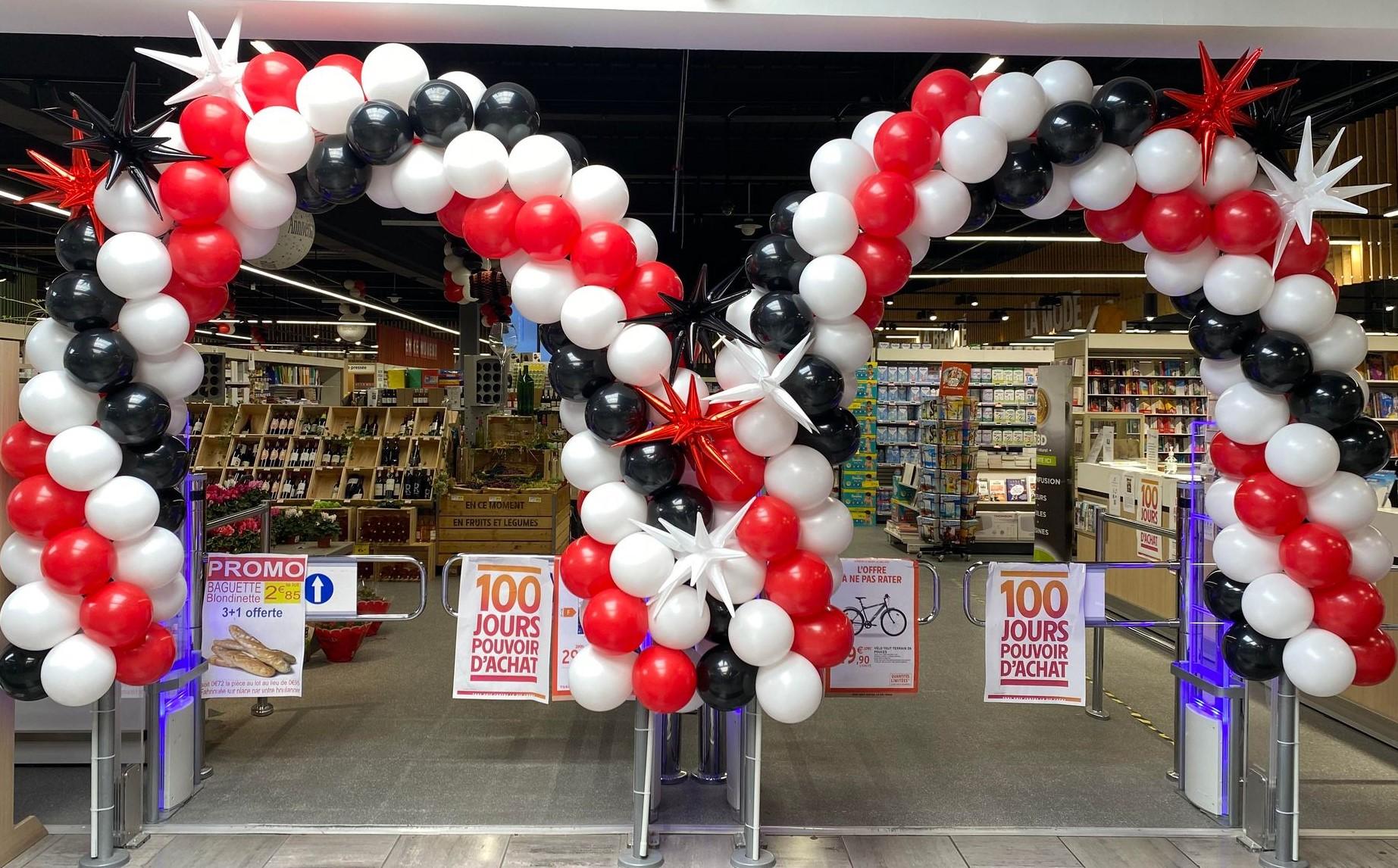 Arche entrée magasin intermarché prestation ballons