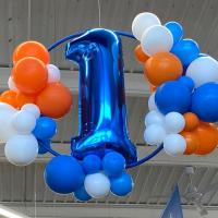 Anniversaire magasin bricolage ballons décoration
