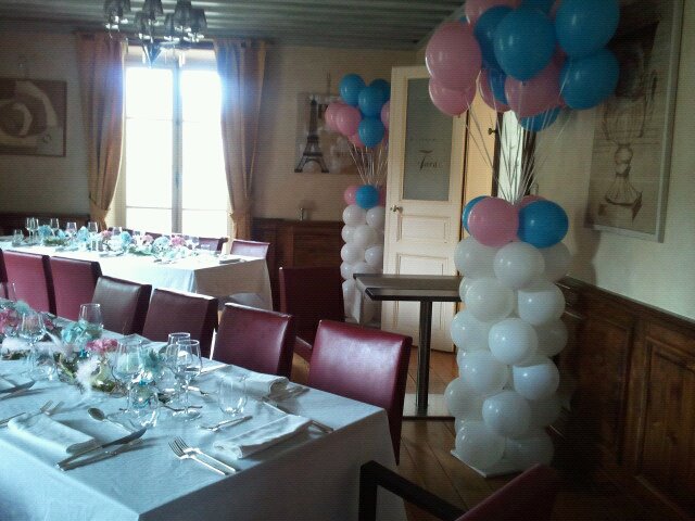 Décor en ballons Baptême : salle de réception