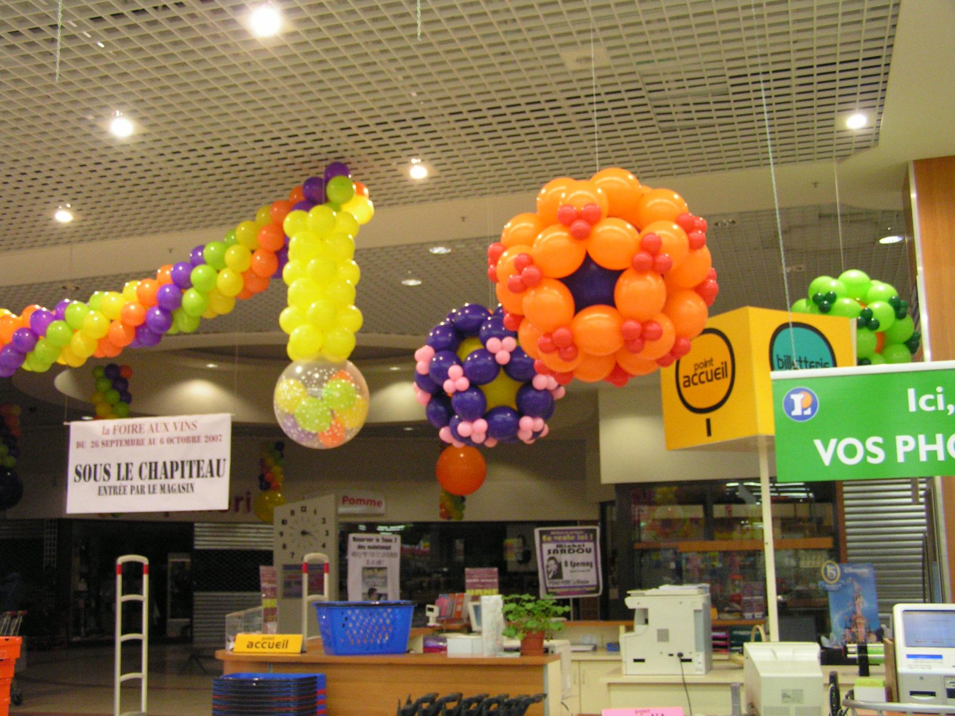 Décoration ballons La Rentrée Leclerc Pierry