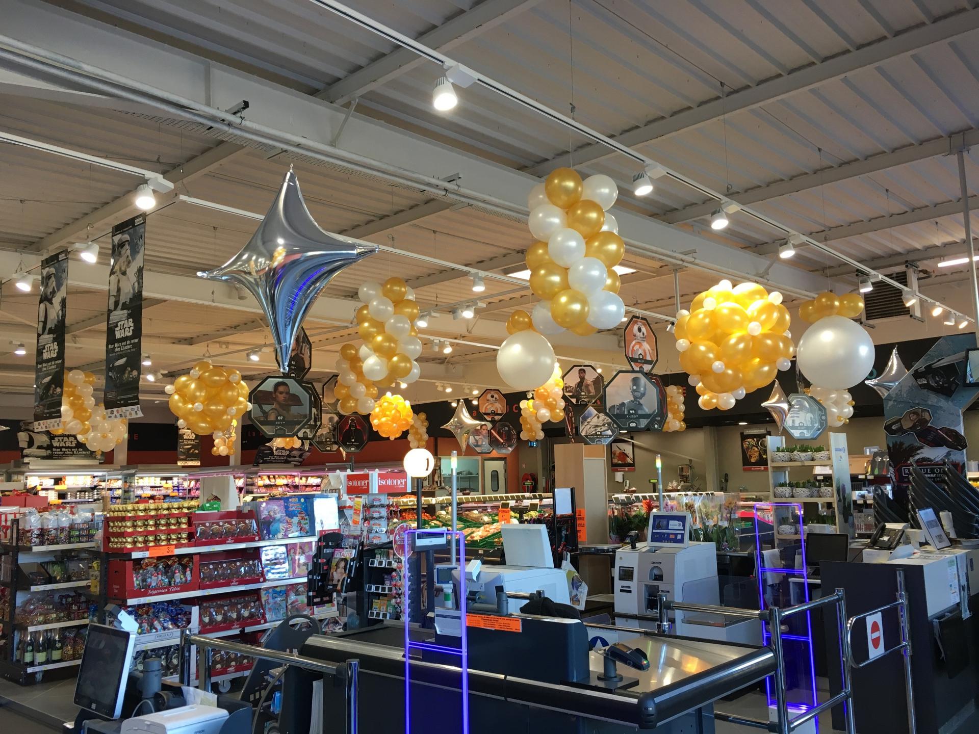 Décors en ballons pour Noël