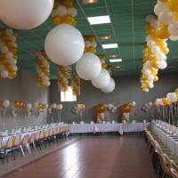 Décoration Ballons Mariage : colonne de Ballons et gros coeur