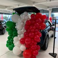 Ballons coffre voiture concession Fiat Montpellier