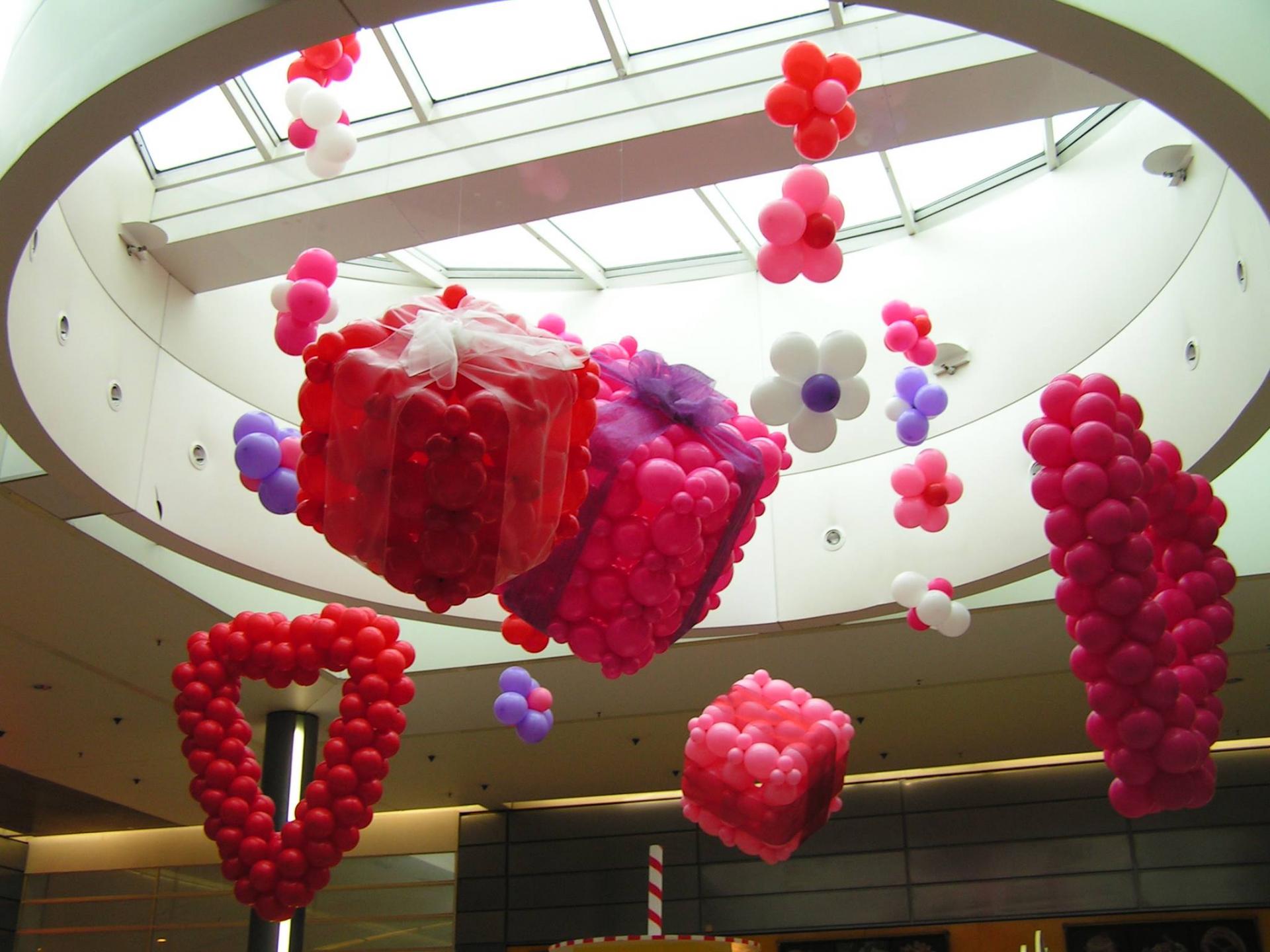 Ballons Saint Valentin galerie marchande