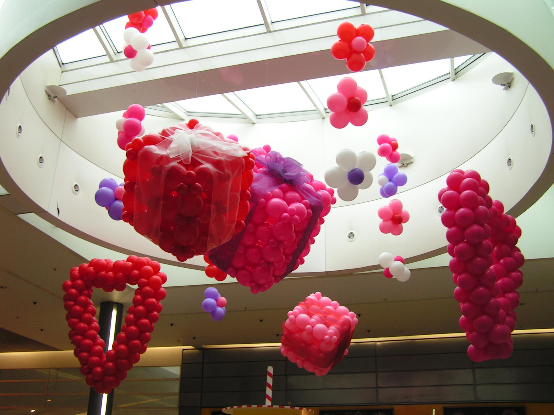 Déco de ballon galerie marchande