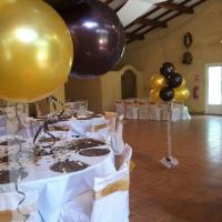 Décoration Ballons Mariage  ballons hélium et tulle au sol