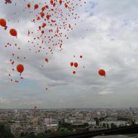 Ballons dans le ciel de Paris