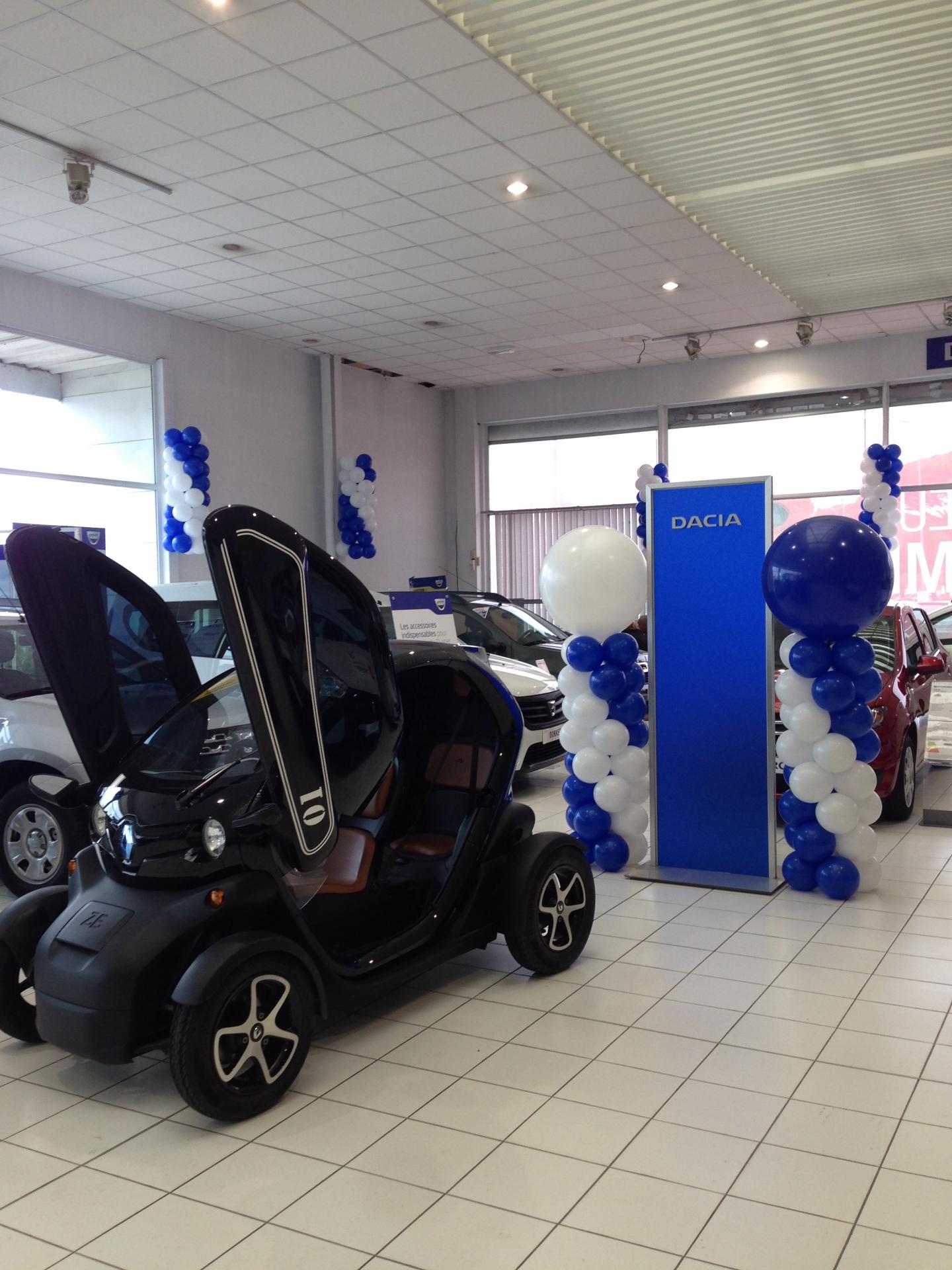 Décoration Ballons concession Dacia Avignon