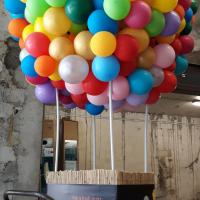 Montgolfière géante en déco ballon organique