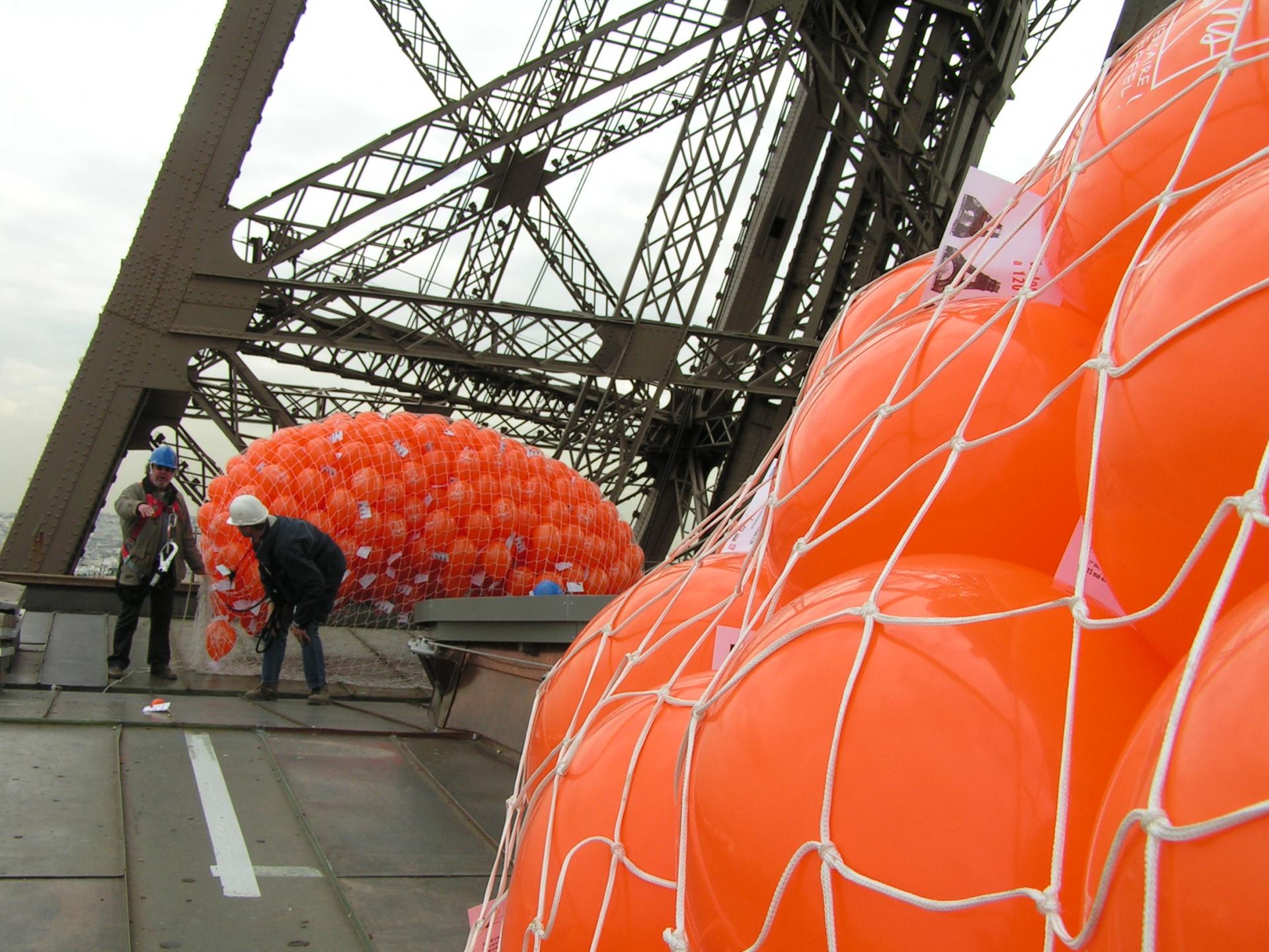 Lacher de ballons, 120 Ans la Tour Eiffel
